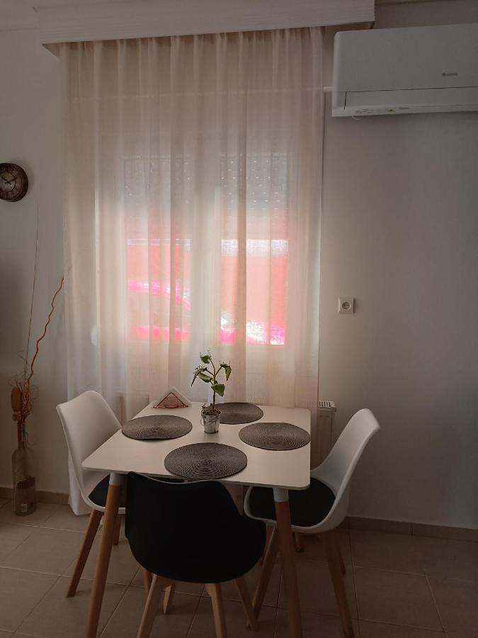 3 Min From Station No2 Private Free Parking Thessalonique